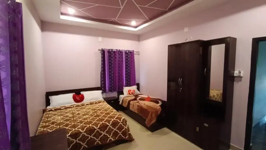 Standard Triple room