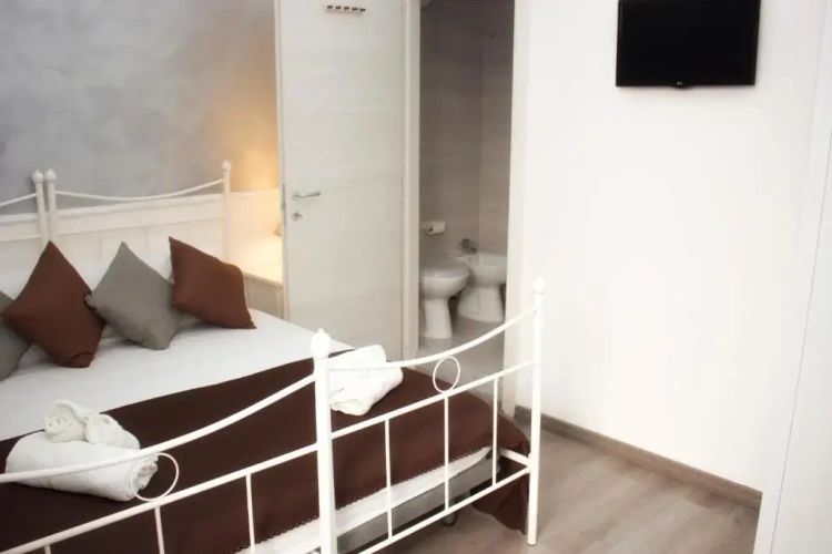 3 Bedrooms Apartment