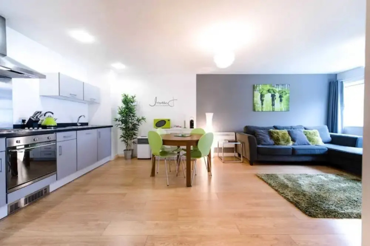 Modern 1kb, 1DB Apt - Salford Quays
