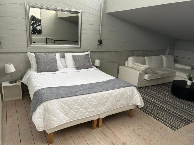 Deluxe Quadruple room
