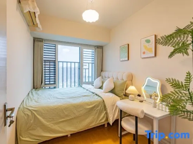 3 Bedrooms Attic Suite