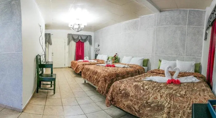 Uw Oasis Hotel