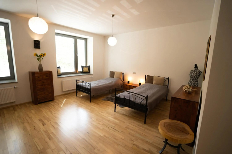 Black Field Apartment
