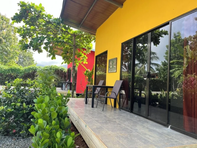 1 Bedroom Comfort room with garden view