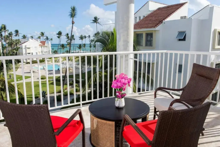 Bavaro Beachfront Penthouse 4 bdr/5 Bth 10+ Guests