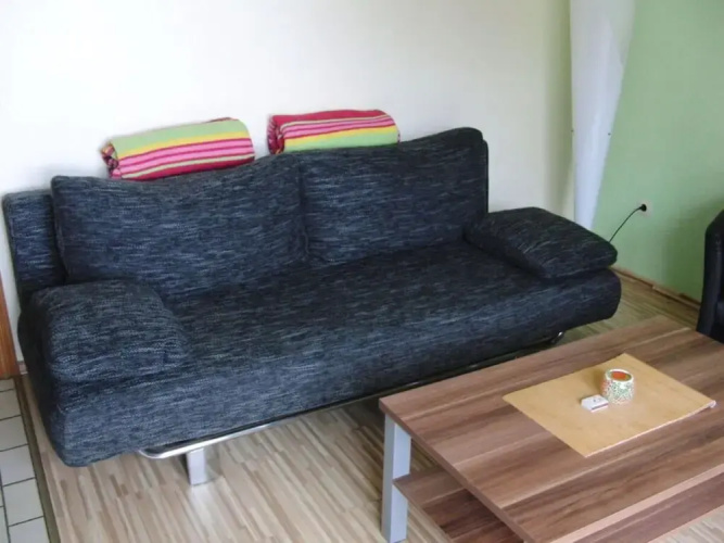 Karlo 4 Modern Retreat