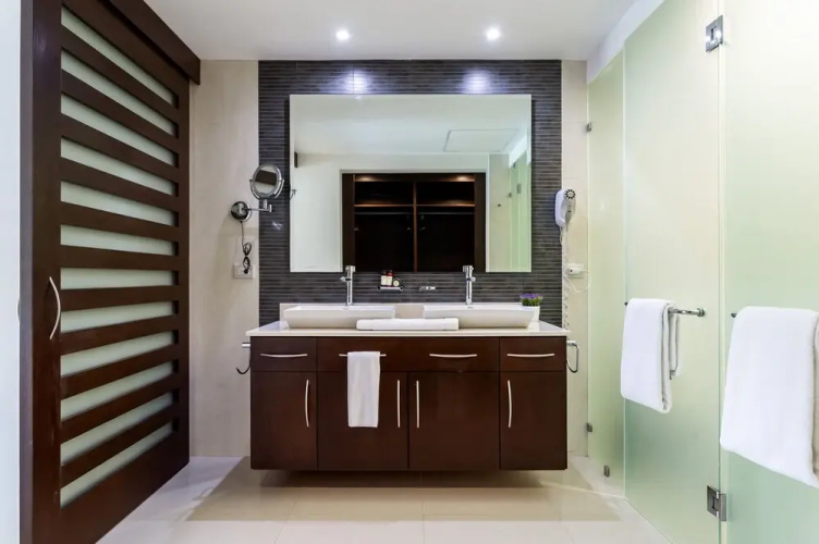 Casa Iris 2 Bedroom Condo by Redawning