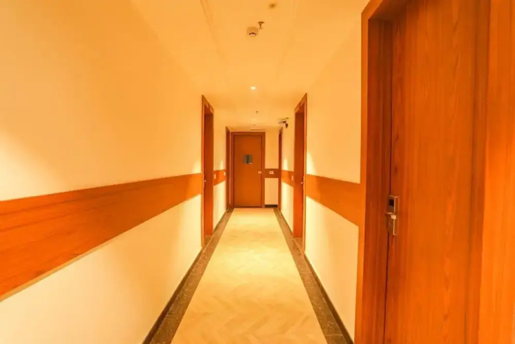 Hotel Swarn Bhoomi