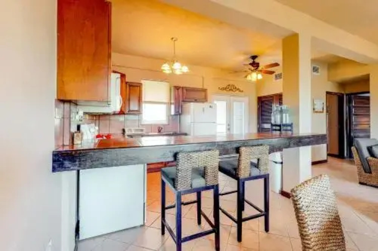 Suite H101 @ Mara Laguna