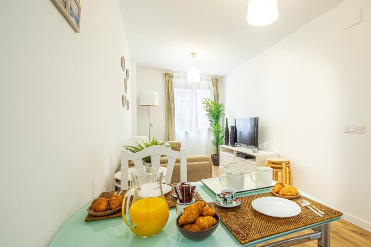 2 Bedrooms Apartment