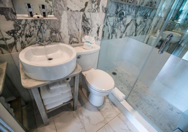 Chesterfield Hotel & Suites photo 11