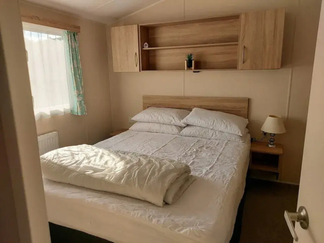 2 Brightholme 6 Berth With Decking & Enclosed Gard