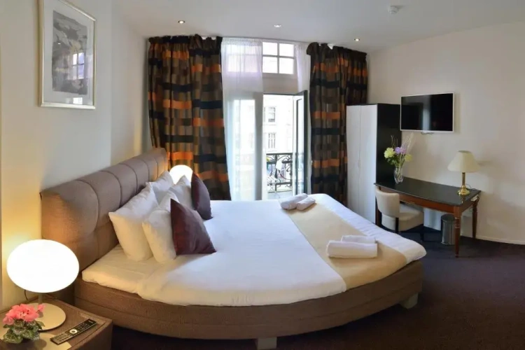 Deluxe Double room with balcony