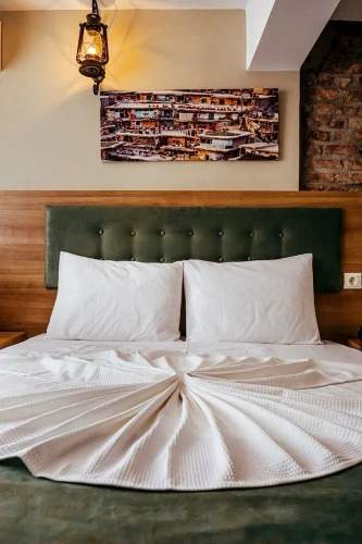 Standard Double room with city view