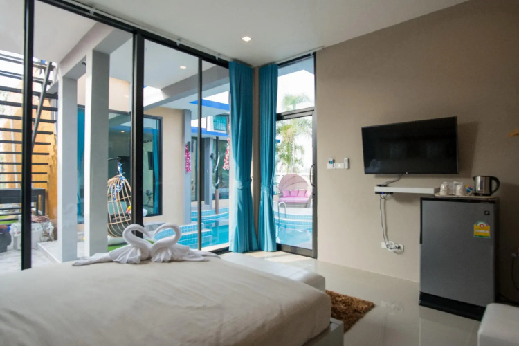 Charm Resort Cha-am