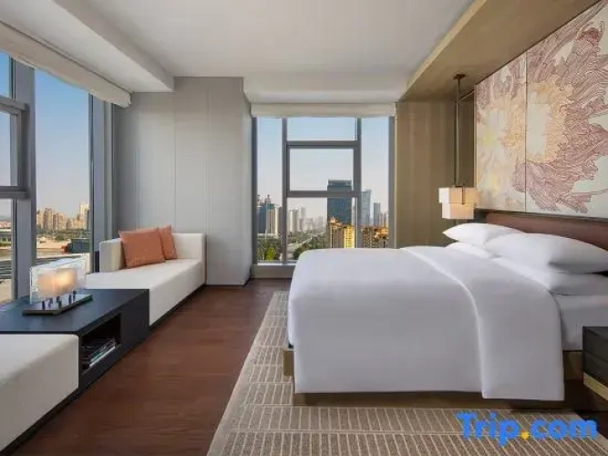 1 Bedroom Presidential Double Suite