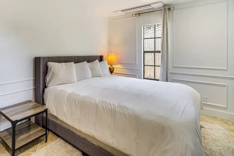 1 Block to Beach & Eats: Modern Indialantic Apt