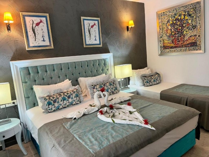 Standard Triple room with balcony