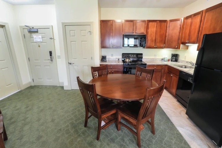 1 Bedroom Club Suite