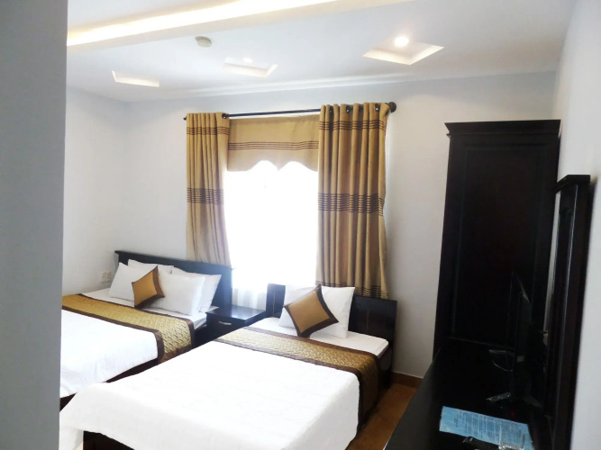 Crown Hotel