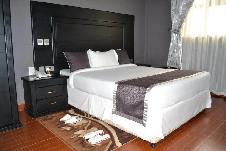 Panone Hotel Boma