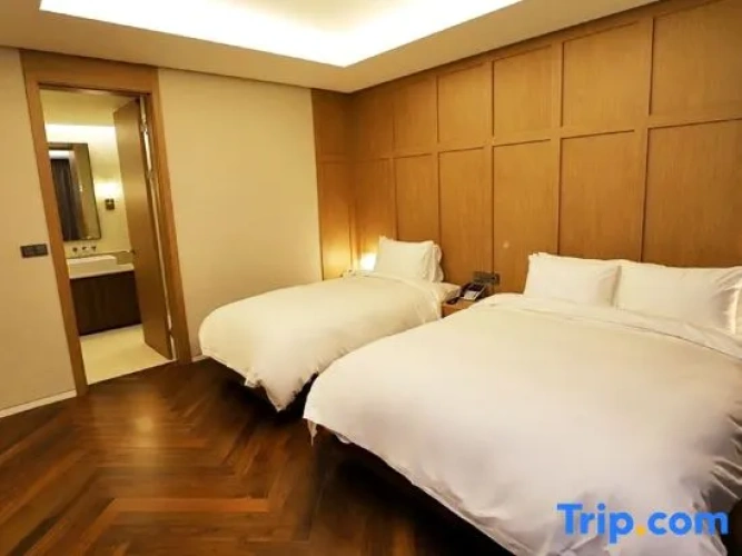 1 Bedroom Double Suite
