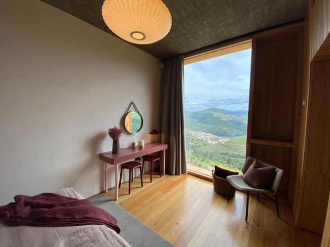 Standard Double room with river view