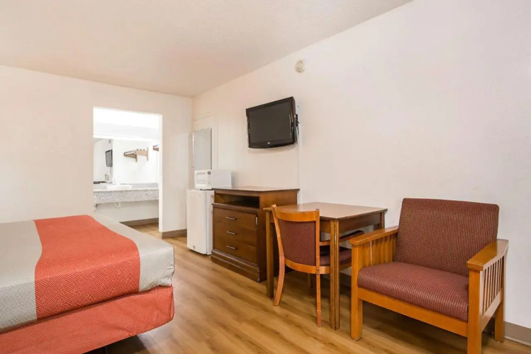 Motel 6 Conyers