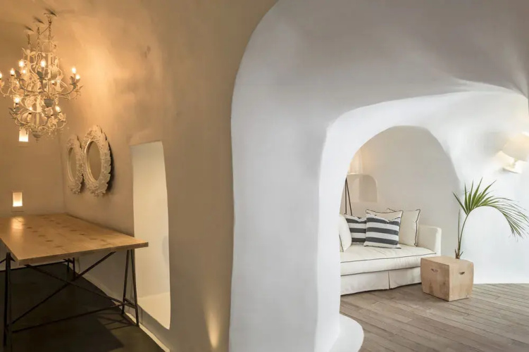 Kirini Suites & Spa Hotel
