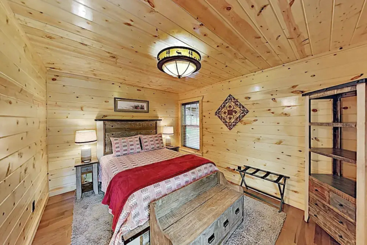 Lakpow45 3 Bedroom Cabin