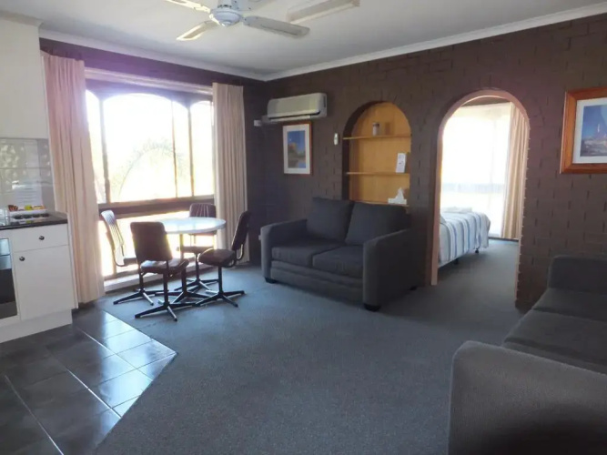 Paradise Holiday Apartments