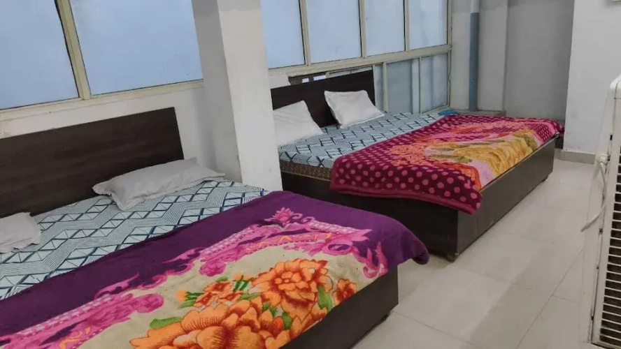 Hotel Trishla Inn Lodging & Boarding
