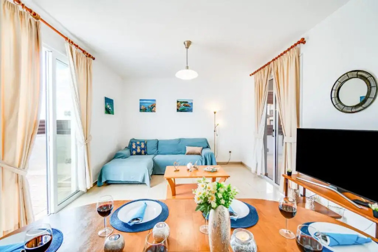 Villa Rosedale by Ezoria