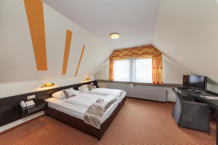 Triple Apartment