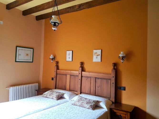 Standard Twin room with mountain view