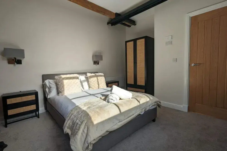 The Sunshade Suite Grade 2 Ancoats