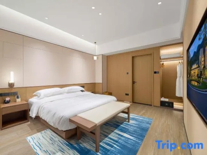 Deluxe Double Suite