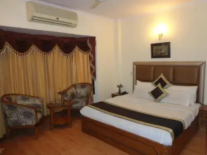 Hotel Smart Inn 2 by Royal Collection