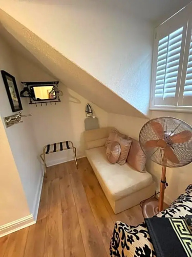 Olivia House
