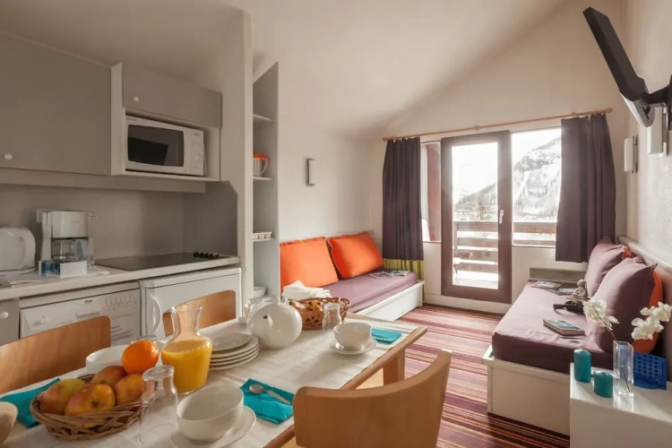 1 Bedroom Apartment with balcony