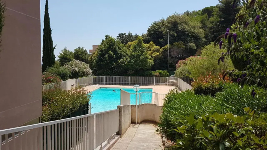 Park Fabron 2 Pieces Terrasse Piscine Parking
