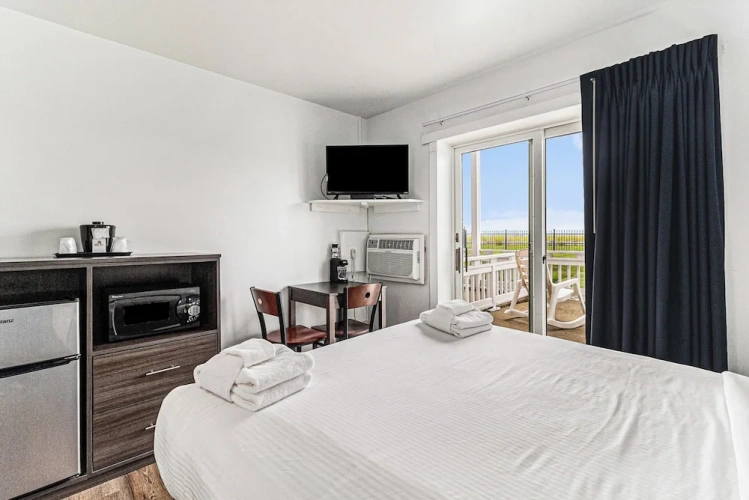 Economy Double room with lake view