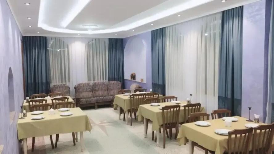Sunny Hotel