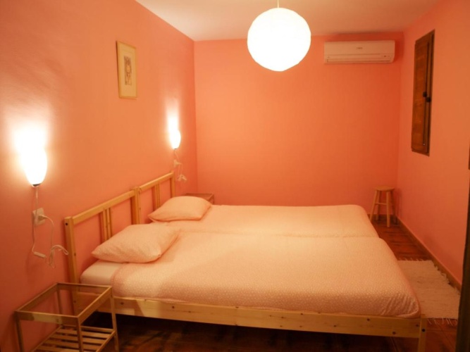 2 Bedrooms Cottage