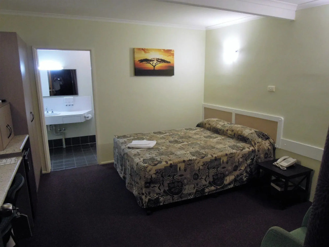 Biloela Centre Motel & Grevillea Steakhouse & Bar