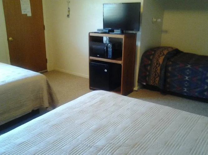 Mokee Motel