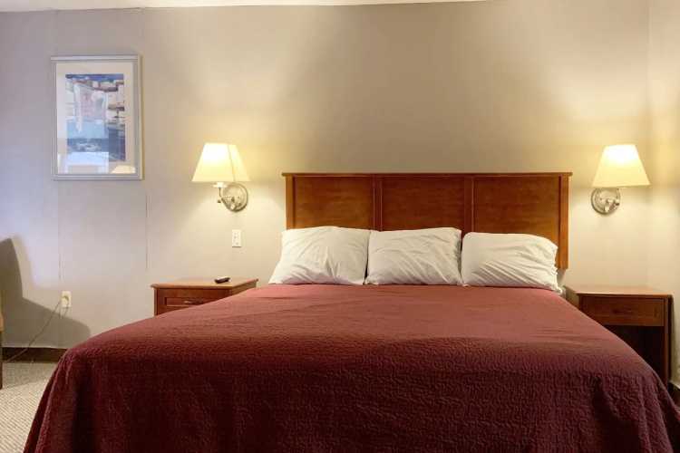 Paris Inn and Suites