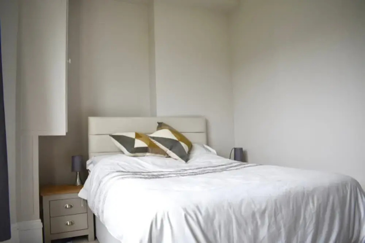 2 Bedroom Apartment in Seven Dials