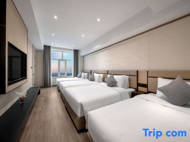 Quadruple Suite