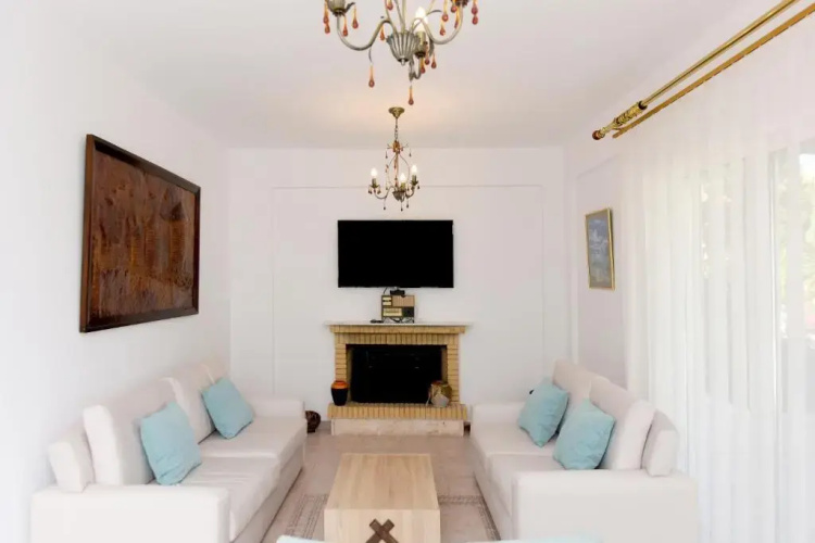 Villa Irilena - 4Bdr Beach House